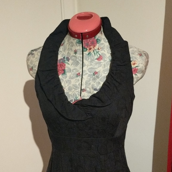 Black pencil dress - Picture 2 of 8